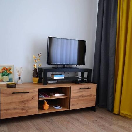 Modern City Center 2 Bedroom Apartment Sofia Exterior foto