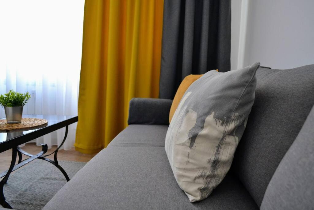 Modern City Center 2 Bedroom Apartment Sofia Exterior foto