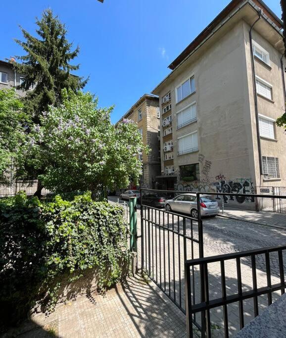 Modern City Center 2 Bedroom Apartment Sofia Exterior foto